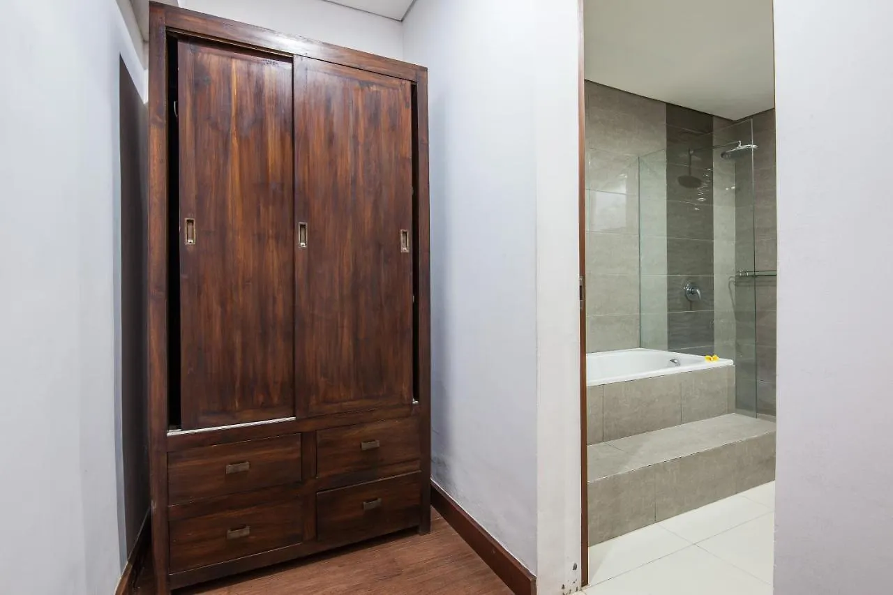 Surya Mas Villa Legian 0*, Seminyak Indonézia